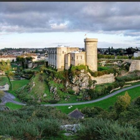 La Chambre Des Remparts Falaise  Dış mekan fotoğraf
