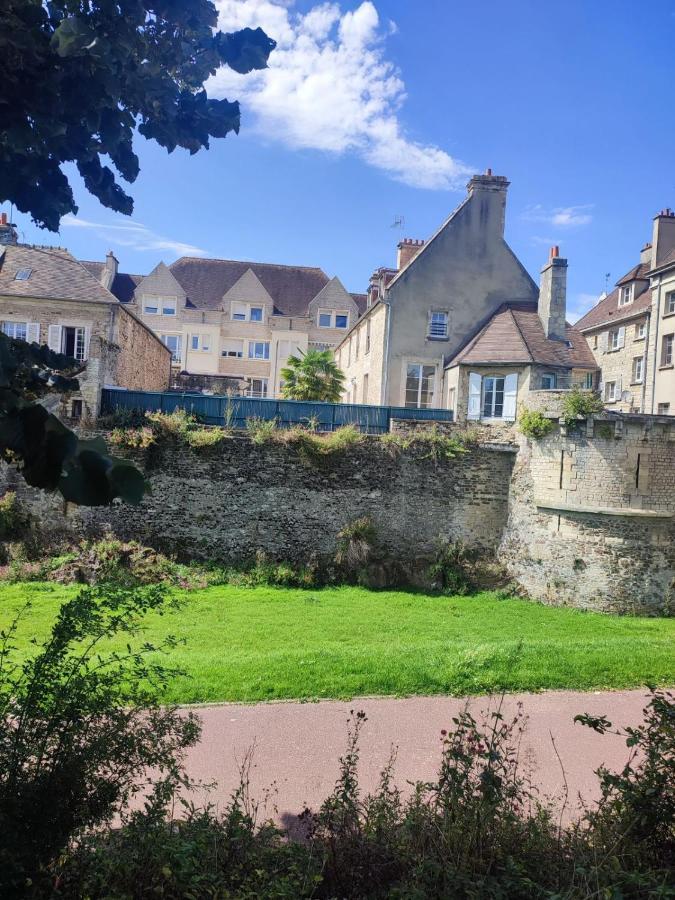 La Chambre Des Remparts Falaise  Dış mekan fotoğraf